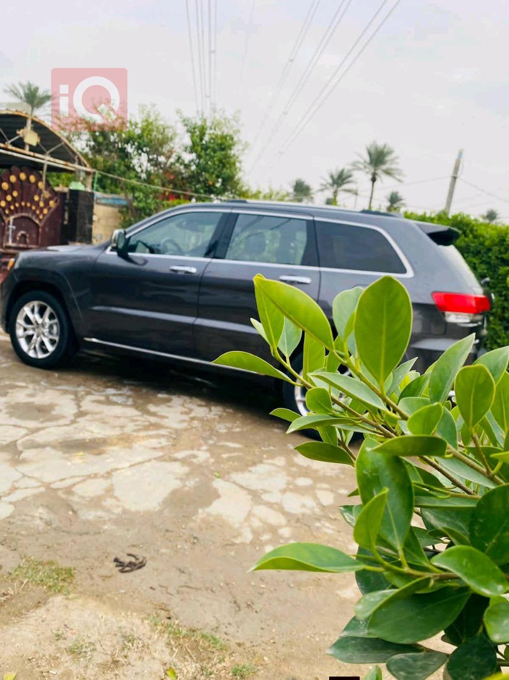 جیپ گراند شیرۆکی